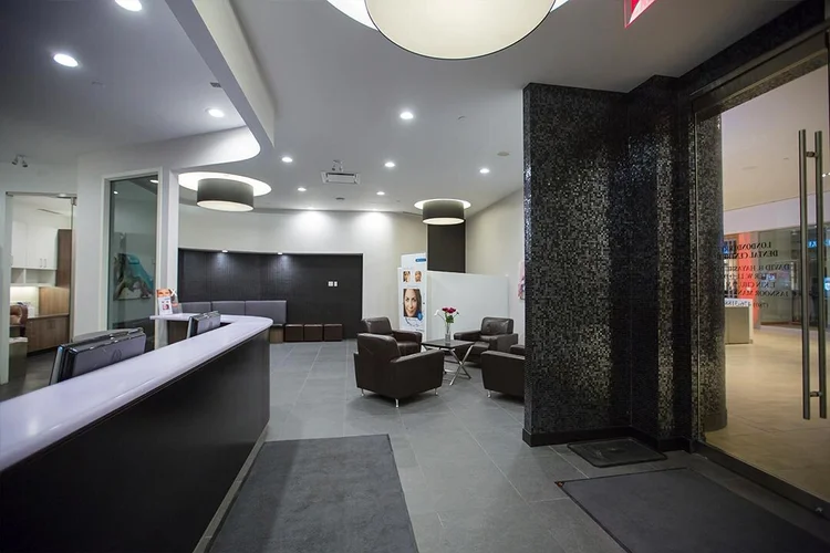 Interior entrance at the Londonderry Mall office