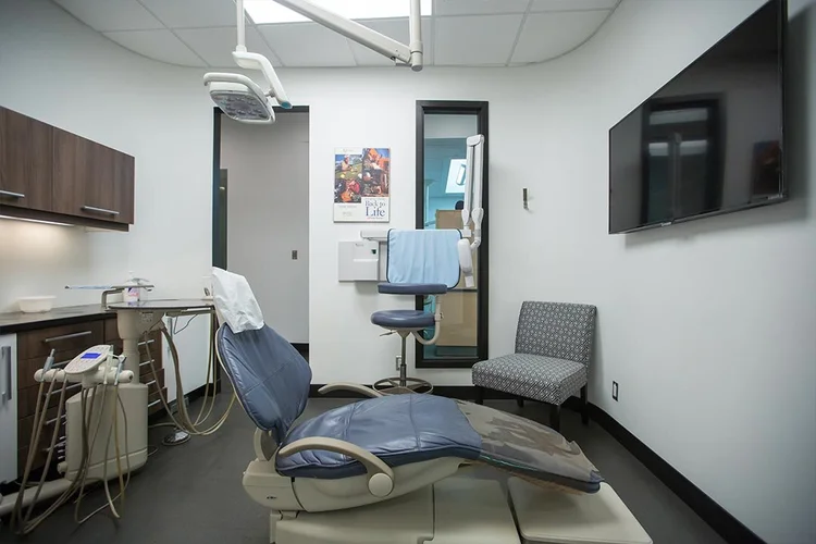 Treatment room at Londonderry Dental Centre II